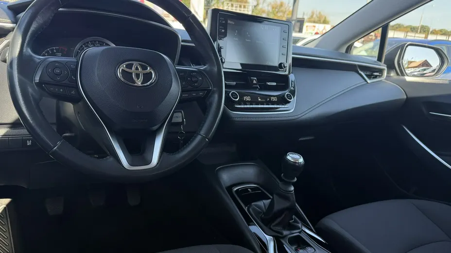 TOYOTA Corolla -