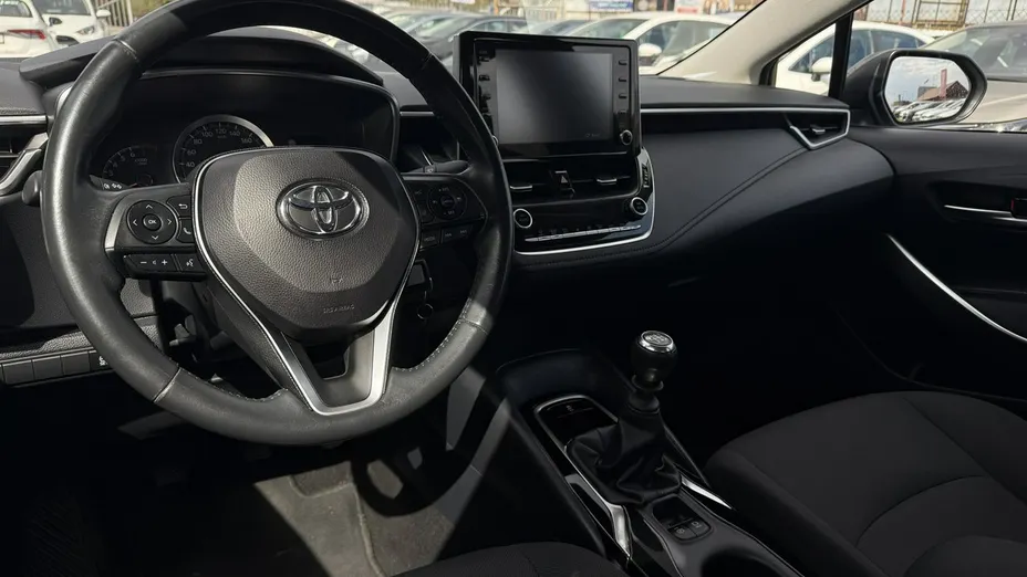 TOYOTA Corolla -