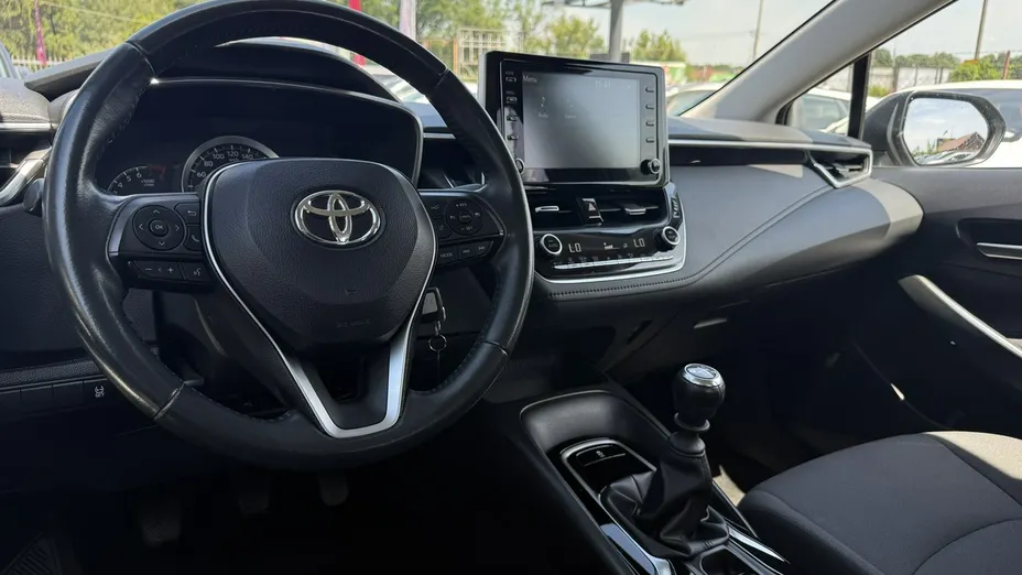 TOYOTA Corolla -