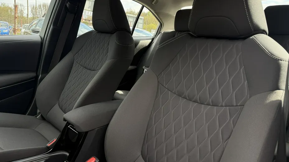 TOYOTA Corolla -