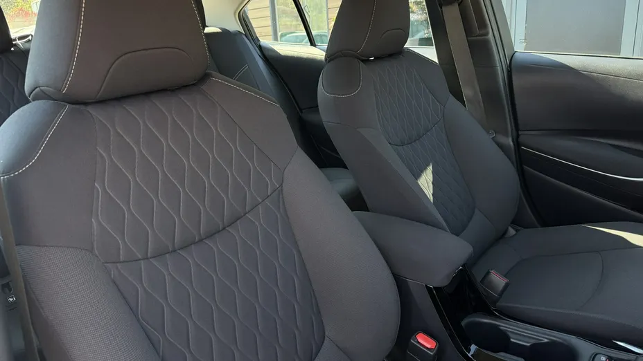 TOYOTA Corolla -