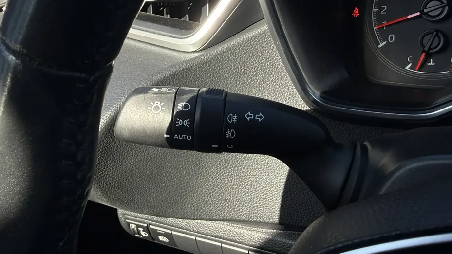 TOYOTA Corolla -