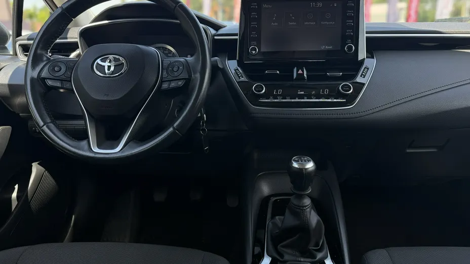 TOYOTA Corolla -