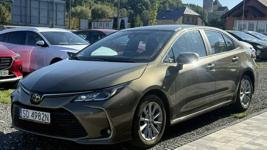 TOYOTA Corolla -