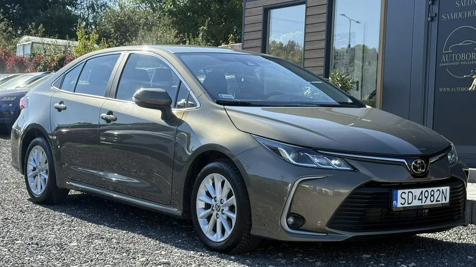 TOYOTA Corolla -