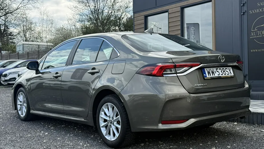 TOYOTA Corolla -