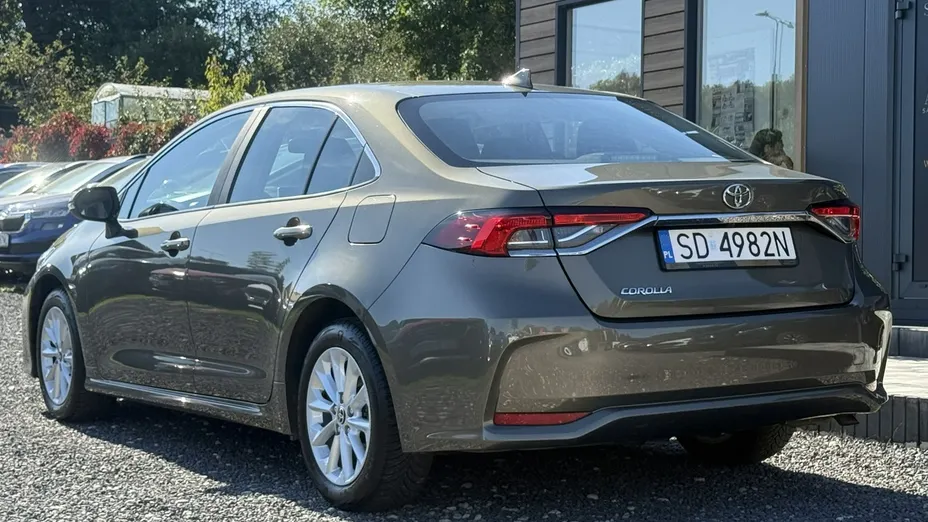 TOYOTA Corolla -