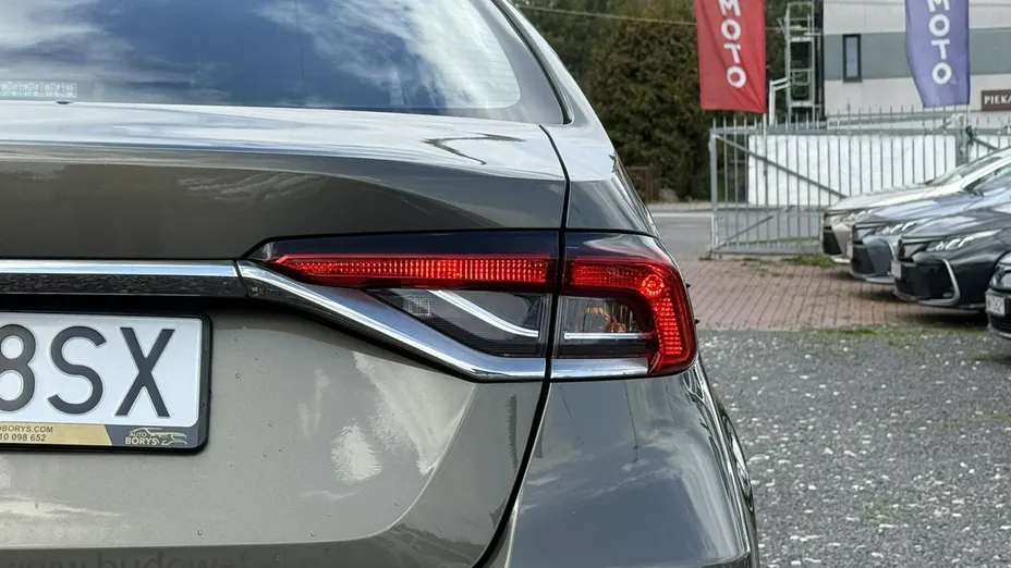 TOYOTA Corolla -
