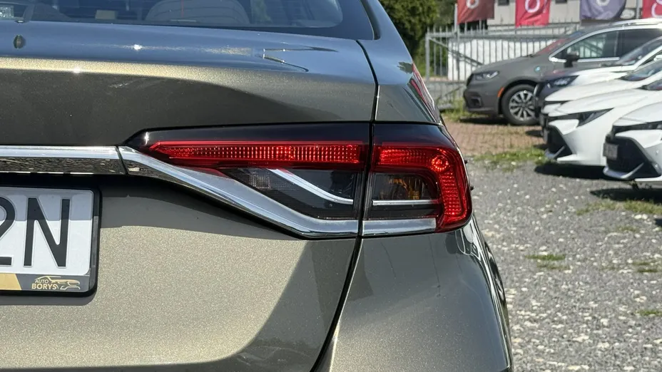 TOYOTA Corolla -