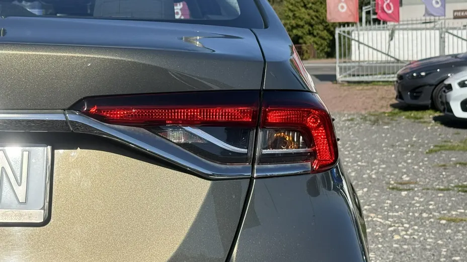 TOYOTA Corolla -
