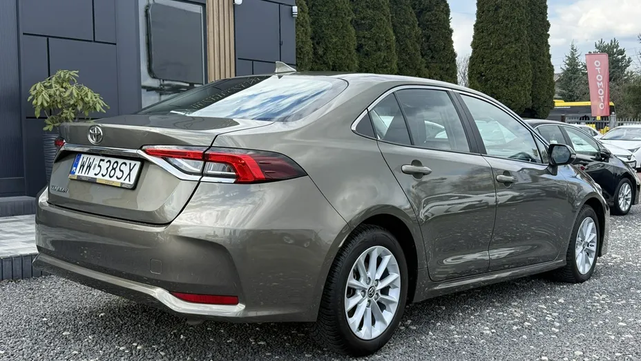 TOYOTA Corolla -