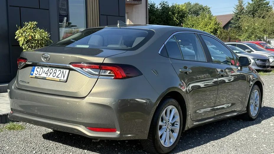 TOYOTA Corolla -