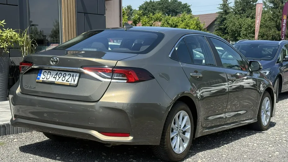 TOYOTA Corolla -