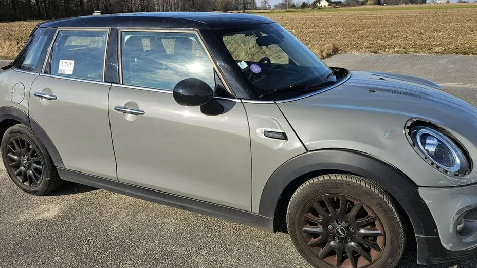 MINI Cooper -