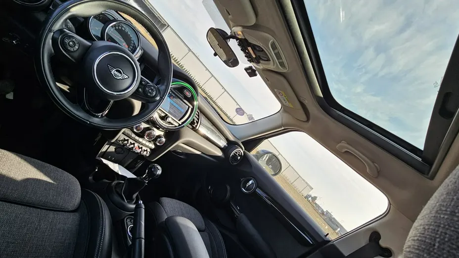 MINI Cooper -