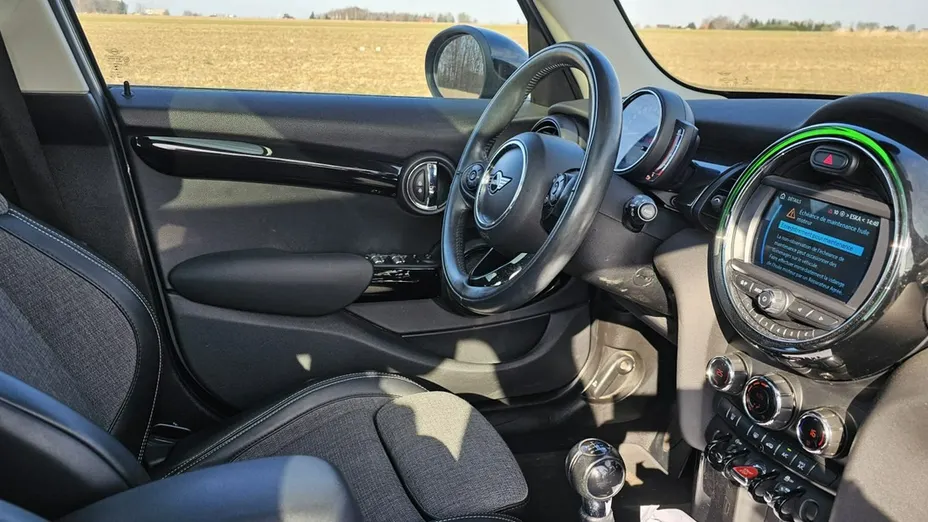 MINI Cooper -