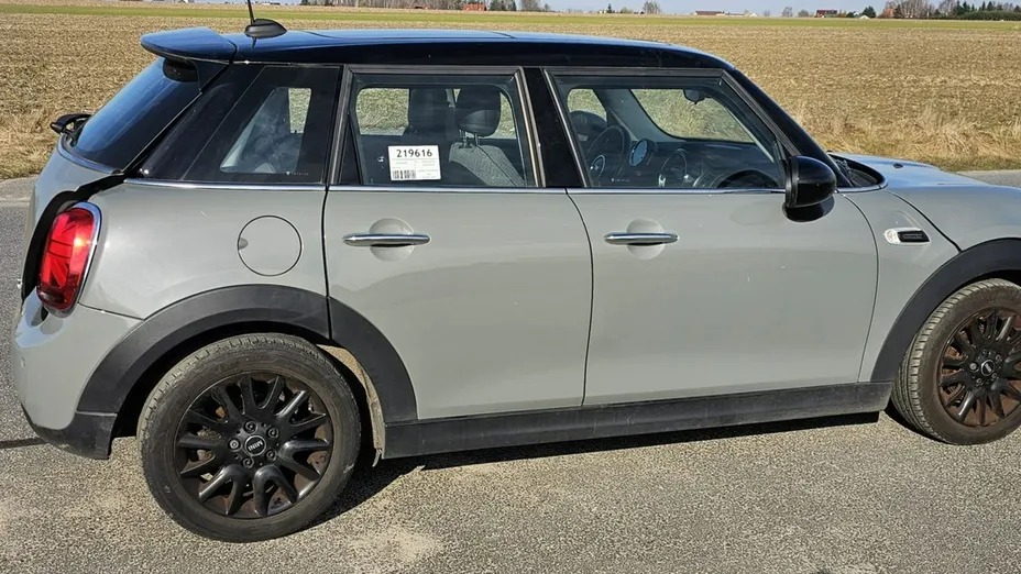 MINI Cooper -