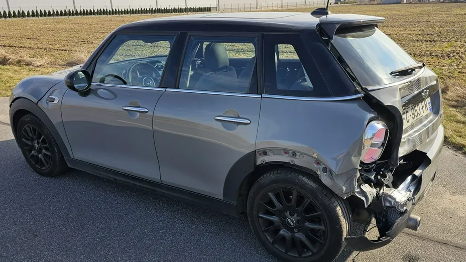 MINI Cooper -