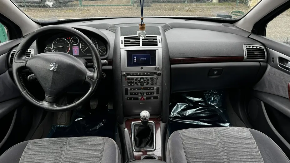 PEUGEOT 407 -