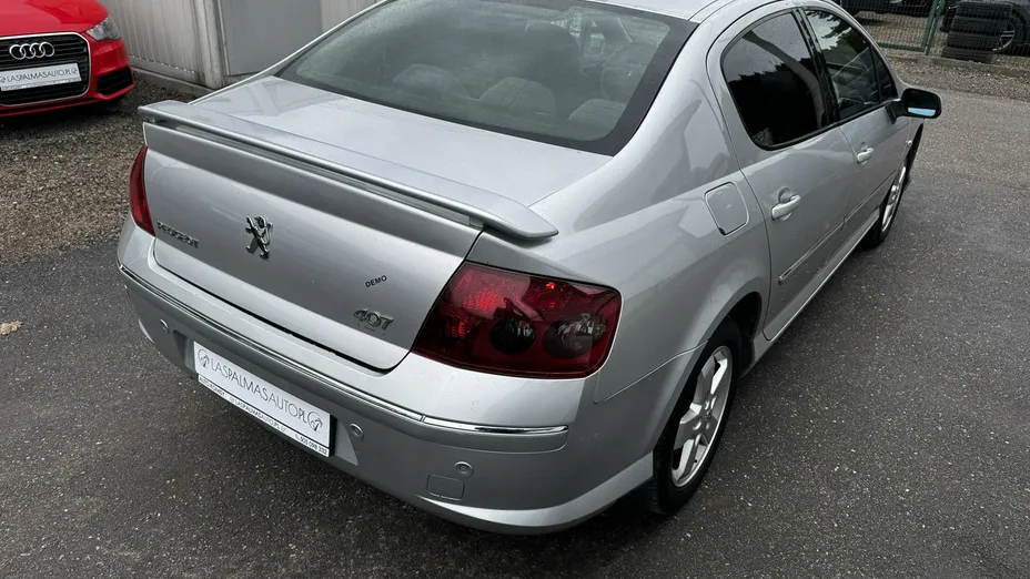 PEUGEOT 407 -