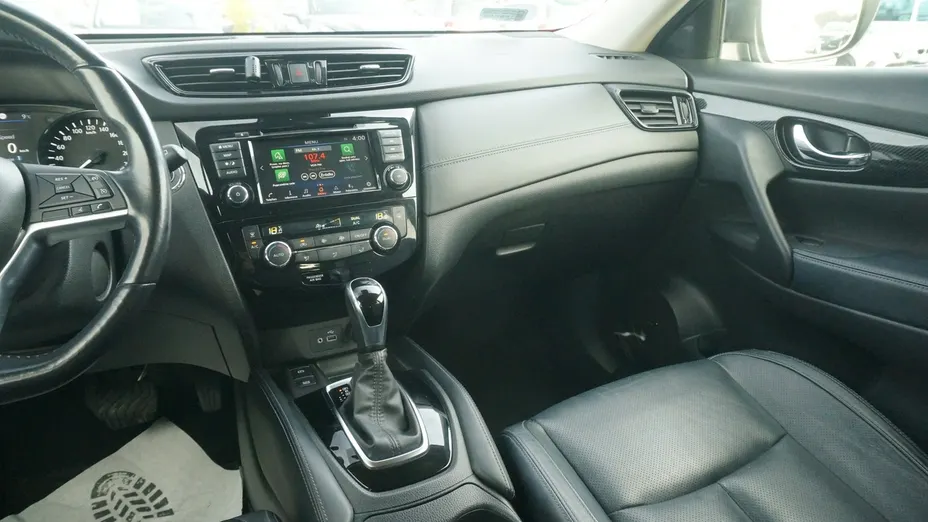 NISSAN X-Trail -