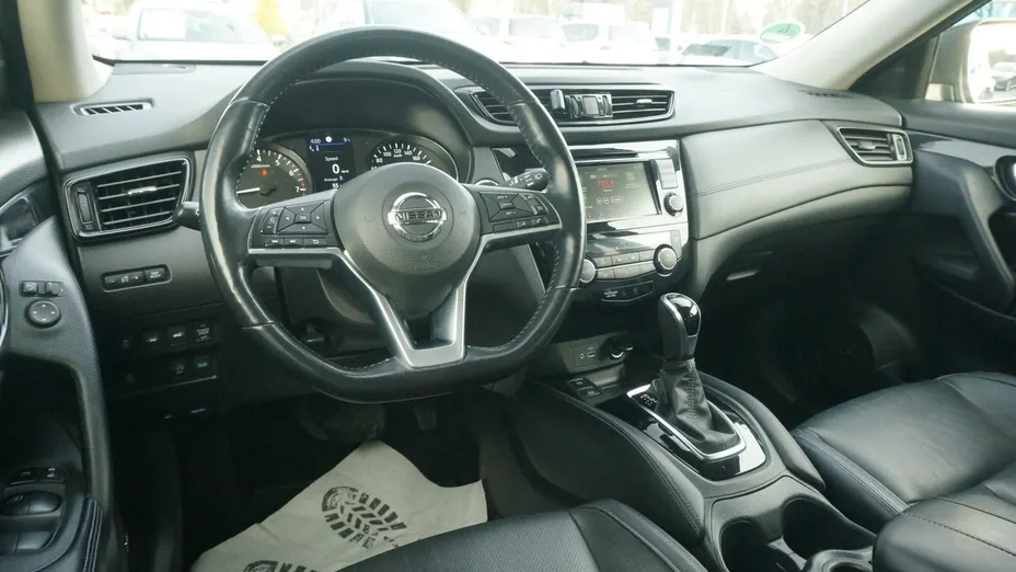 NISSAN X-Trail -