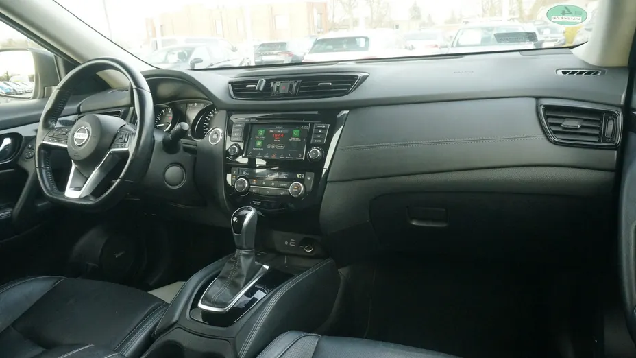 NISSAN X-Trail -