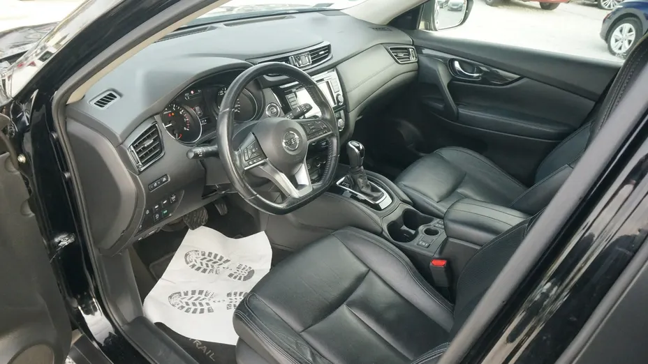 NISSAN X-Trail -