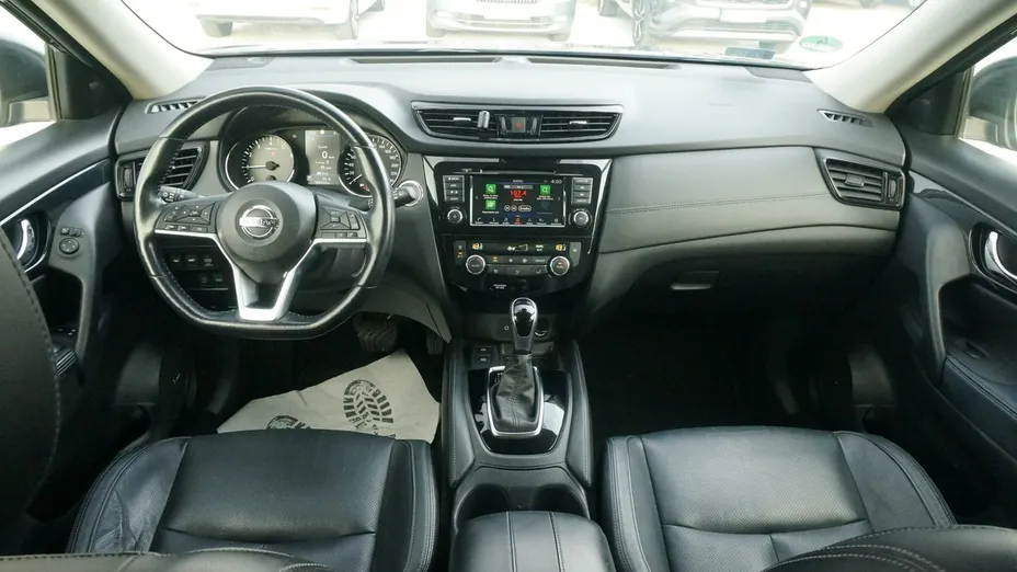 NISSAN X-Trail -
