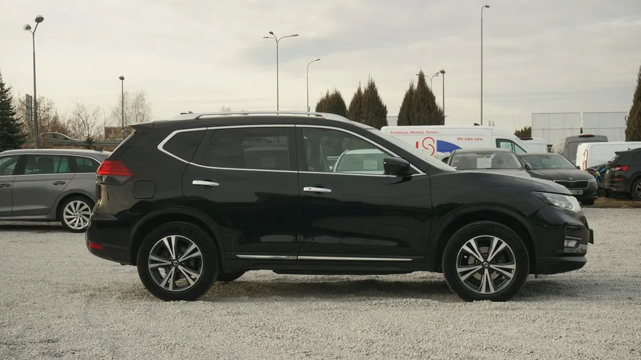 NISSAN X-Trail -