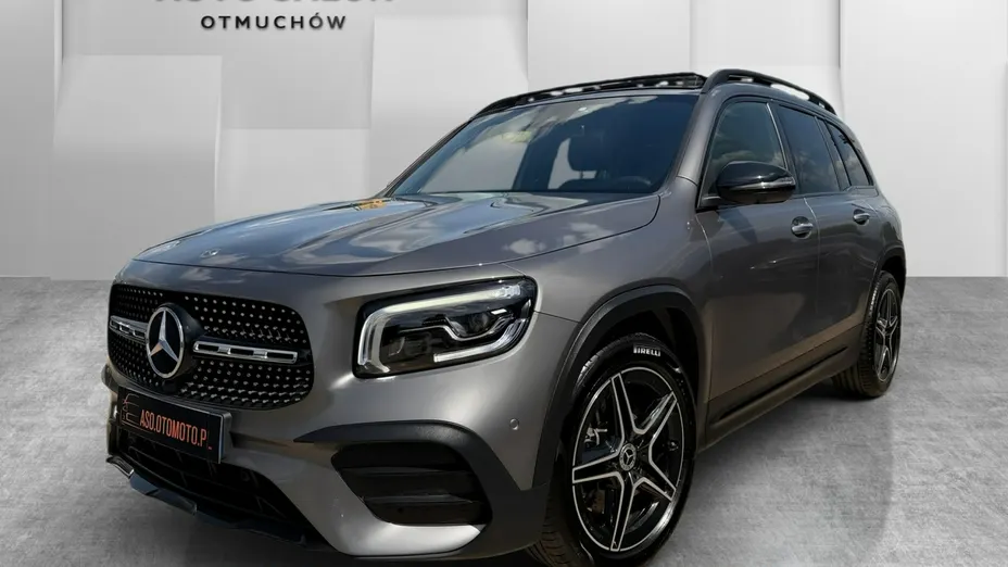 MERCEDES-BENZ GLB -