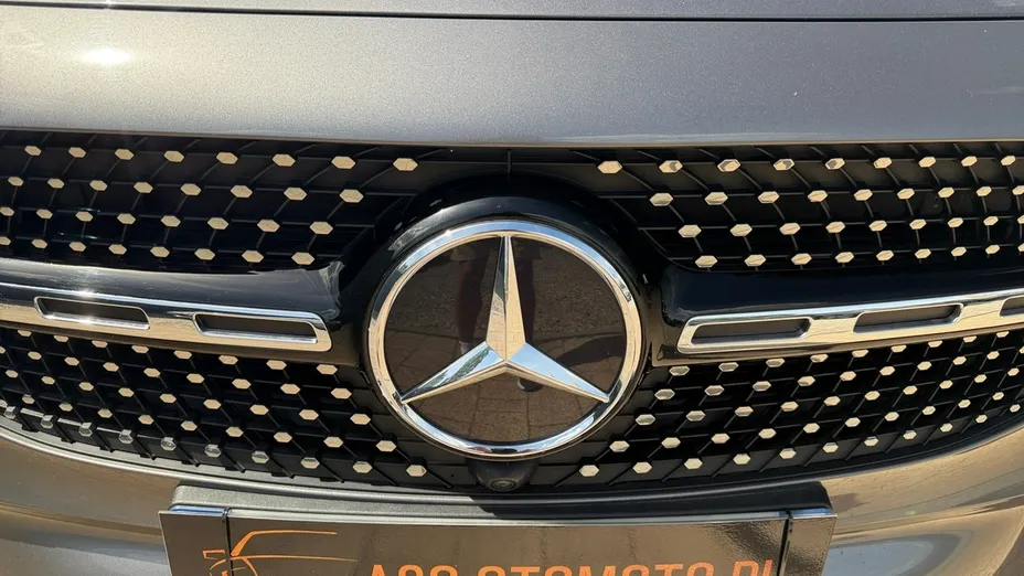MERCEDES-BENZ GLB -