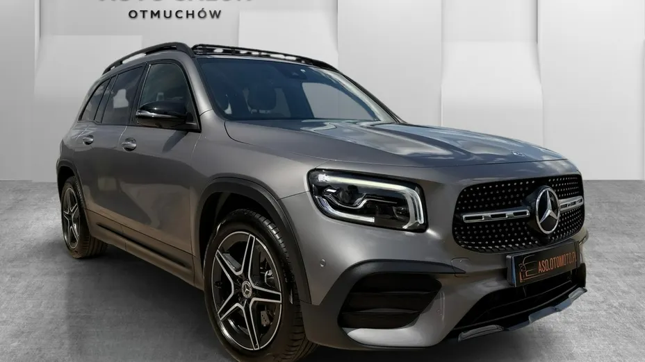 MERCEDES-BENZ GLB -