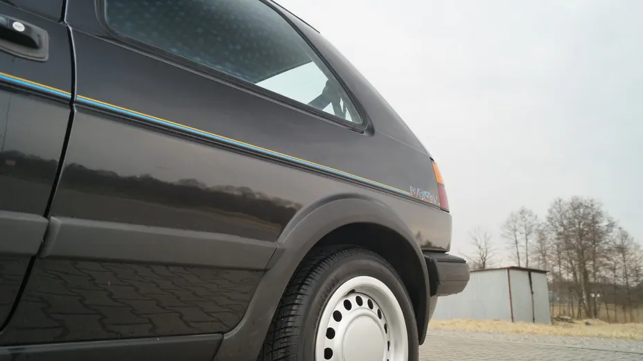 VOLKSWAGEN Golf -