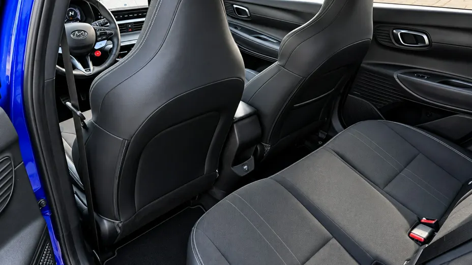 HYUNDAI i20 -