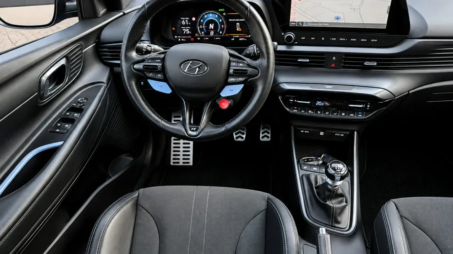 HYUNDAI i20 -