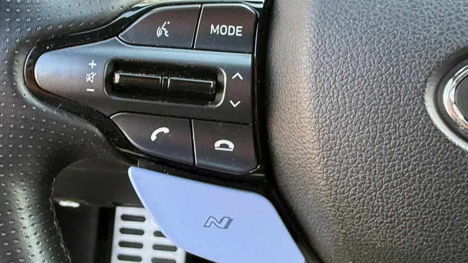 HYUNDAI i20 -