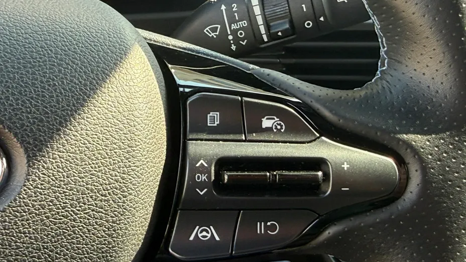 HYUNDAI i20 -