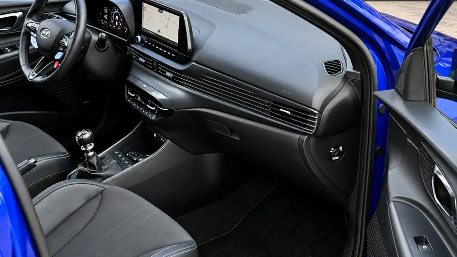 HYUNDAI i20 -