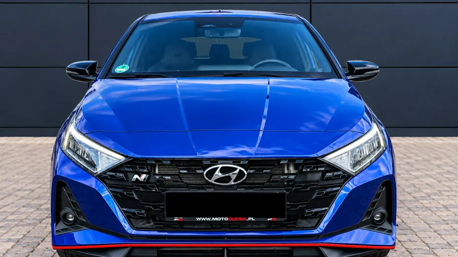 HYUNDAI i20 -