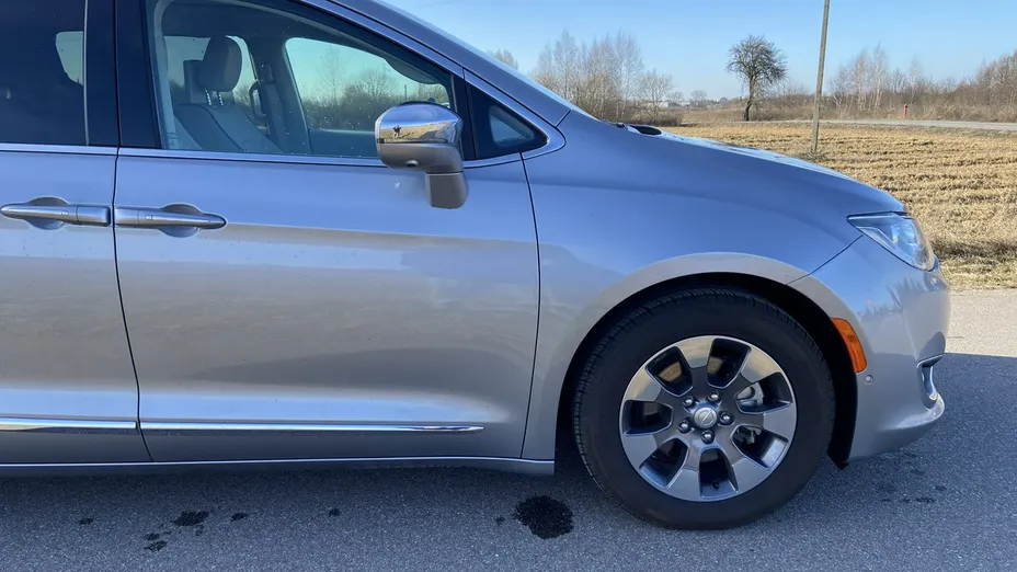 CHRYSLER Pacifica -