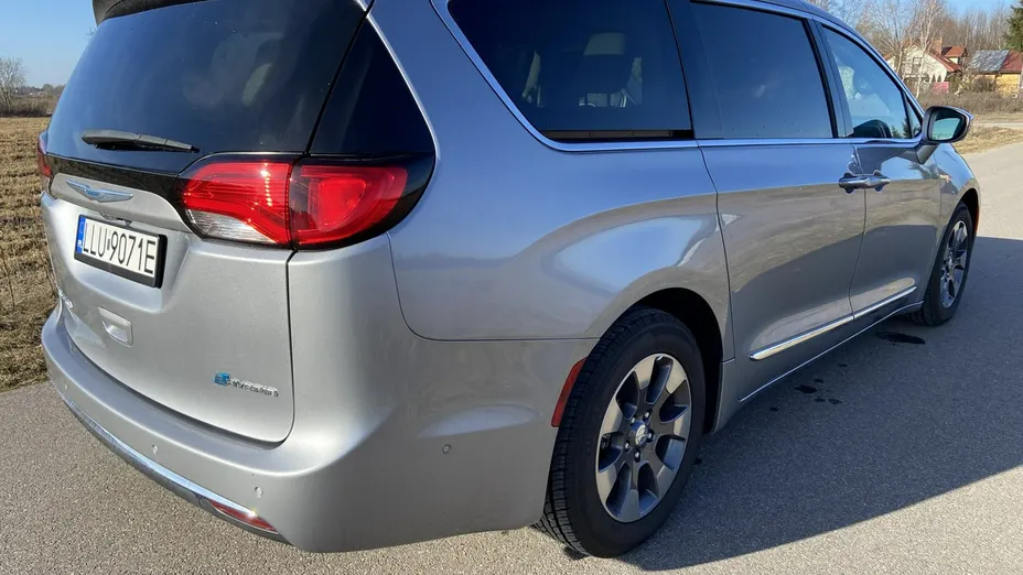 CHRYSLER Pacifica -