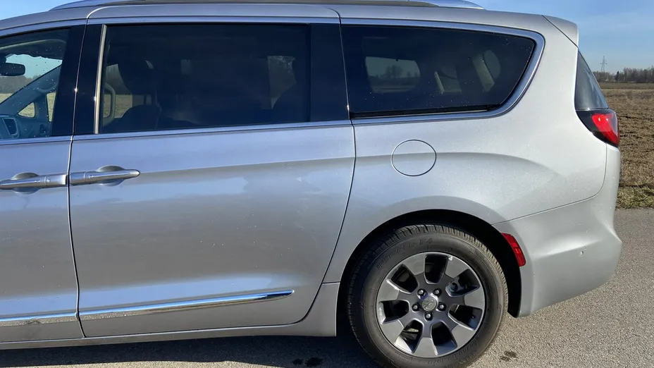 CHRYSLER Pacifica -