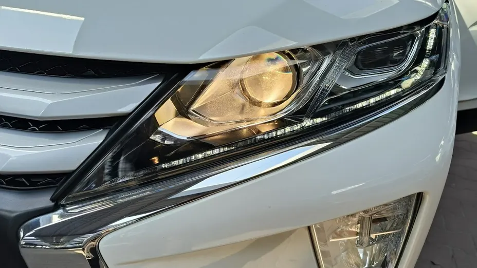 MITSUBISHI Eclipse Cross -