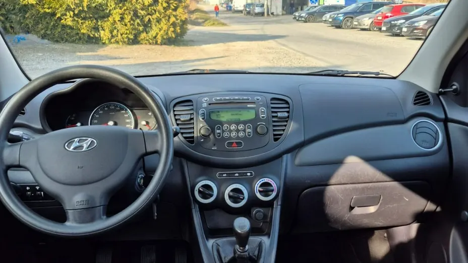 HYUNDAI i10 -
