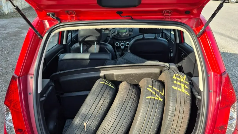 HYUNDAI i10 -