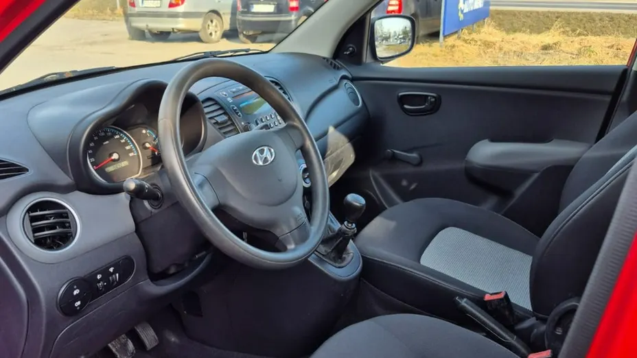 HYUNDAI i10 -