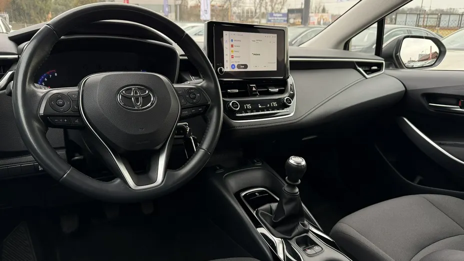 TOYOTA Corolla -