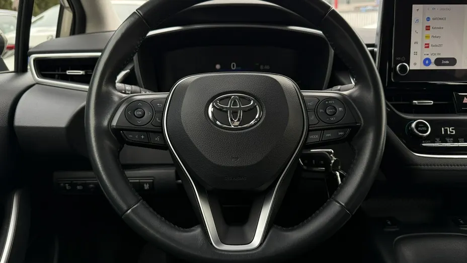 TOYOTA Corolla -