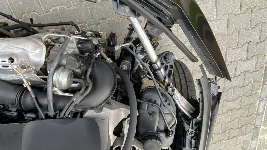MERCEDES-BENZ CLA -